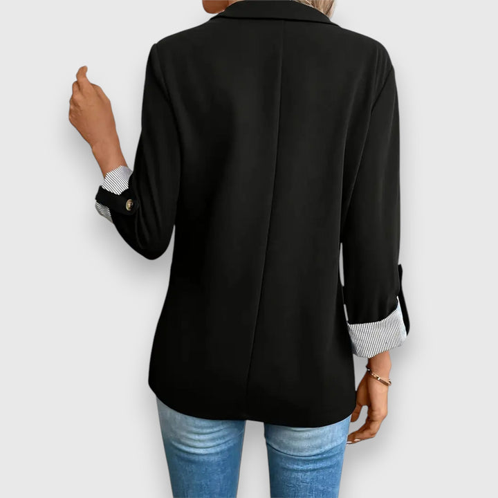Essy - Chic Office-Ready Blazer